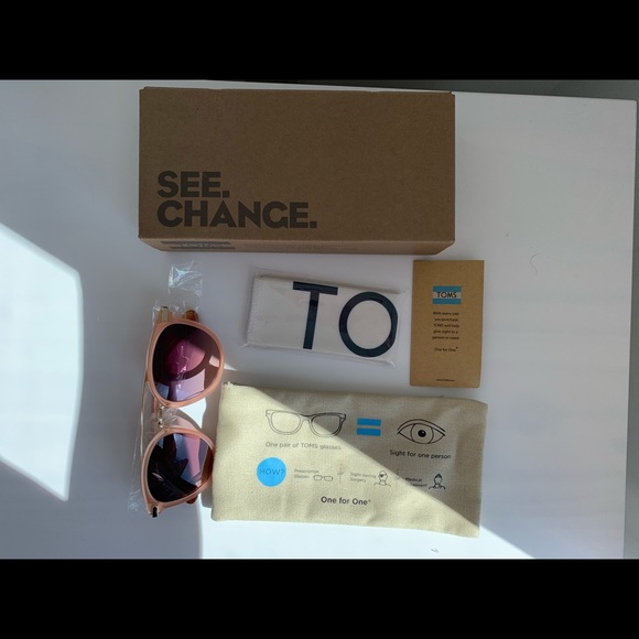 Sunglasses - Picture 4 of 5